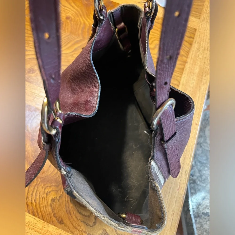 Burberry Canterbury Burgundy Tote - Picture 5 of 8